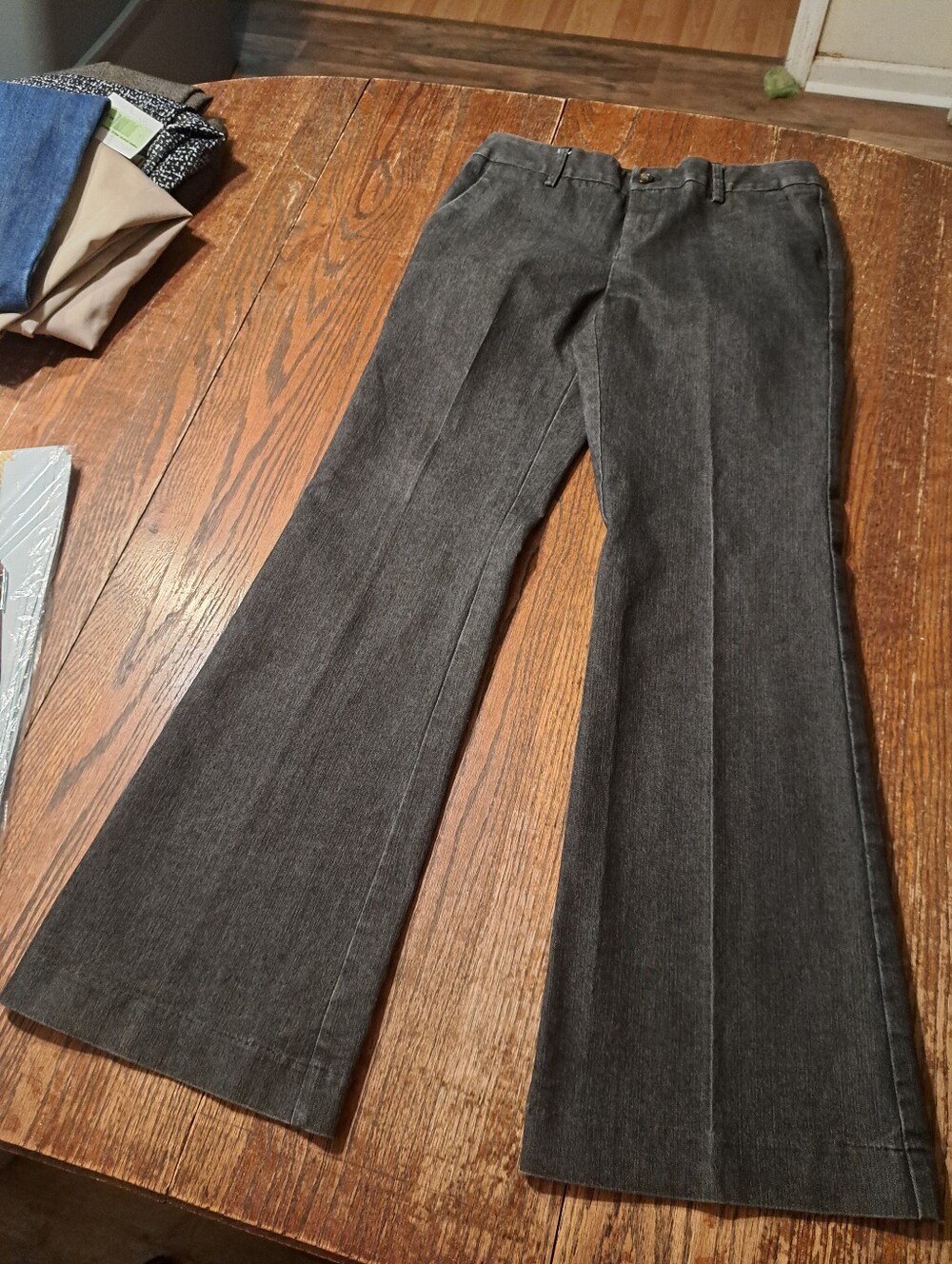 G.H. Bass & Co. Black Denim Stretch Straight Leg Jeans Pants Size 6 Casual